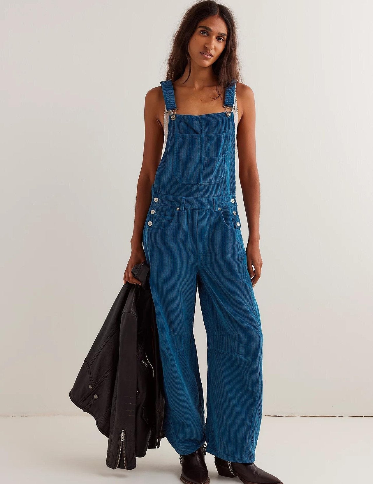 ISABELLE™ - Stílusos Overálok Hengeres Lábbal és Állítható Illeszkedéssel